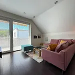 Olivia Apartment *